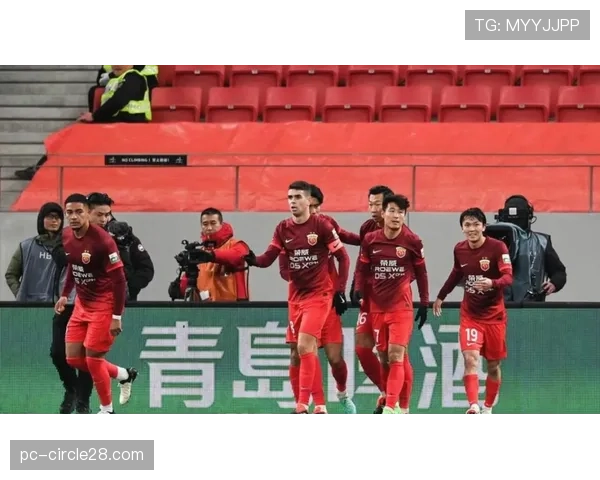 重庆铜梁龙客场2-1击败上海海港，升班马延续黑马表现
